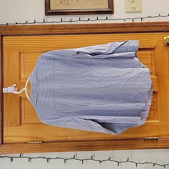 Beautiful Lane Bryant top - Picture 2 of 5